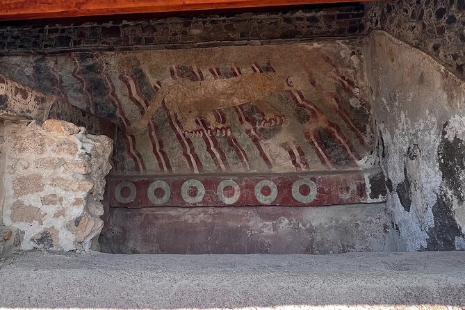 100% Private Tour in Teotihuacán Pyramids from Mexico City - Walk the Avenue of the Dead for about two hours