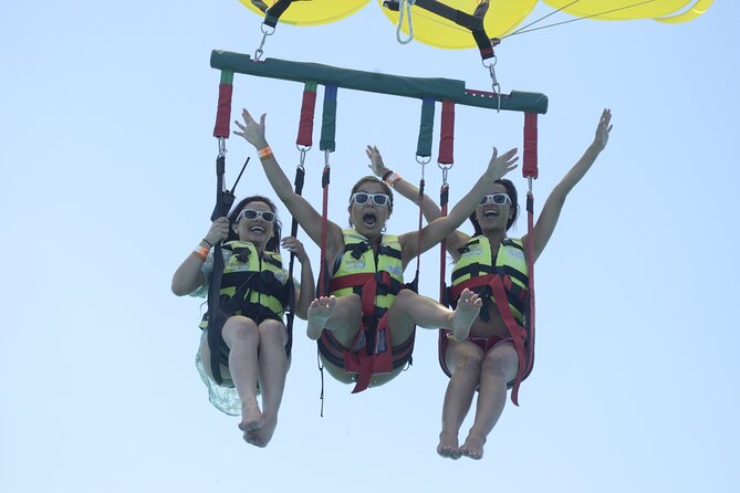 2 in 1 Parasail Cancun and Jet ski - Two very different ways to see Cancun