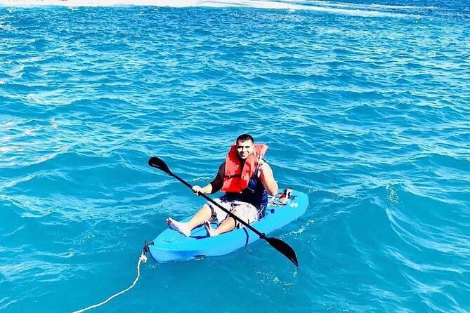 3 hour Snorkeling and Catamaran in Cabo San Lucas - Music, drinks, and the social side