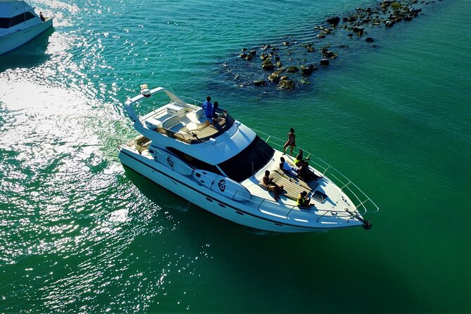 3 Hour Xpu-Ha - 47' Azimut, Tulum, Playa del Carmen, Riviera Maya - The crew is the strongest part of the experience