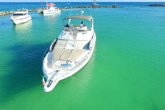 4 Hour - 51' Sea Ray, Tulum, Playa del Carmen, Riviera Maya - An open bar with your own soundtrack