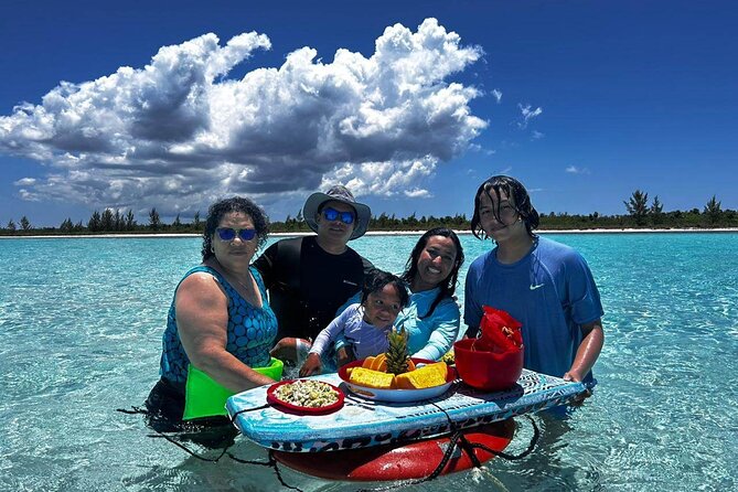 4 hours of shared snorkeling to El Cielo - Why the small boat makes a difference