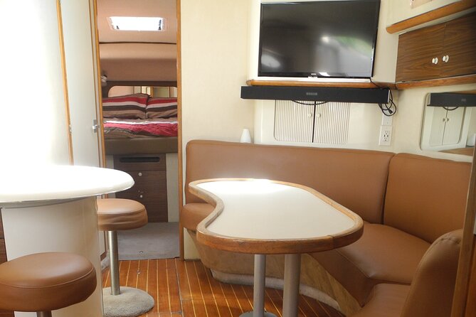 4 hours - Private 48ft Yacht all inclusive in Tulum and Playa del Carmen - Fresh food, open drinks, and a social onboard setup