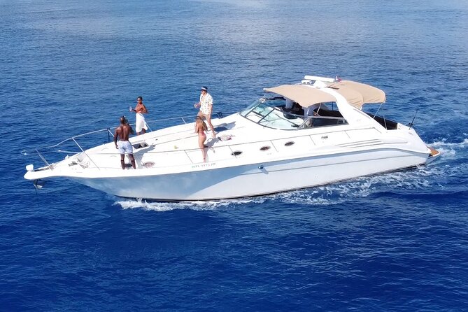4 hours - Private 48ft Yacht all inclusive in Tulum and Playa del Carmen - Four hours or a longer day?