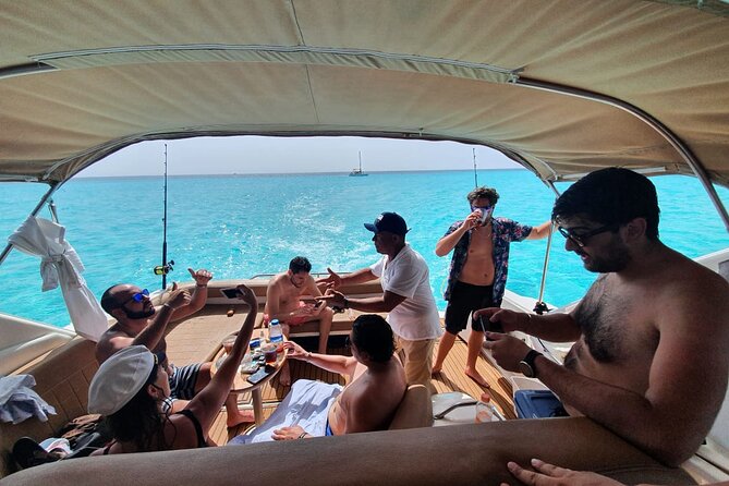 4 hours - Private 48ft Yacht all inclusive in Tulum and Playa del Carmen - A 1.5-hour beach stop near the reef