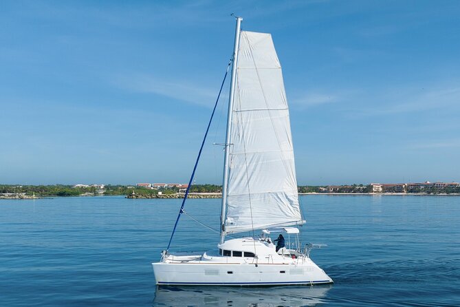 4H Private 38'Catamaran All-Inclusive in Tulum & Playa del Carmen - The Crew Makes the Difference