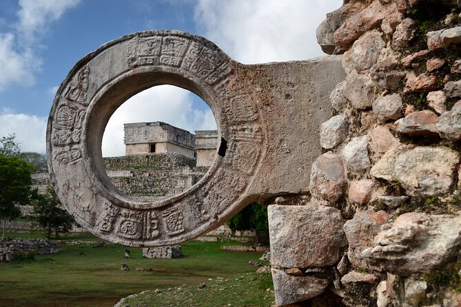 4x1: Coba, Cenote, Tulum and Playa del Carmen Tour from Cancun - Tulum: one hour and a half above the Caribbean