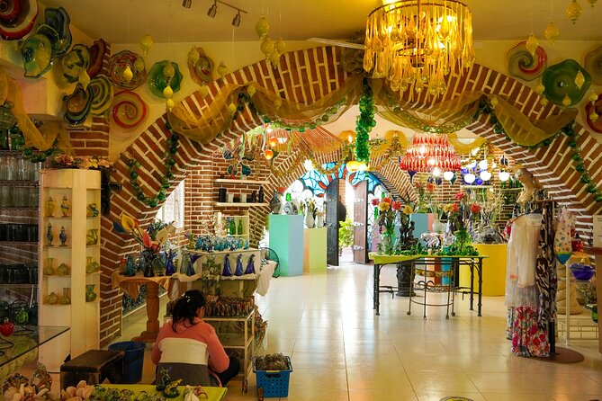 6-Hour Guided City and Cruise Tour of Los Cabos with Lunch - The morning pickup and small-group ride