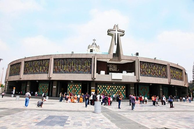6-Night Best of Central Mexico Tour: Teotihuacan Pyramids, Taxco, Cuernavaca and Puebla from Mexico City - Xochimilco and Coyoacan