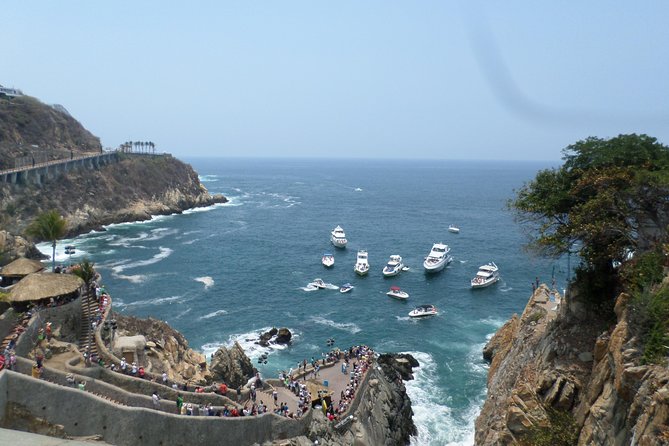 Acapulco City Tour - Puerto Marqués viewpoint and the Acapulco Diamante view