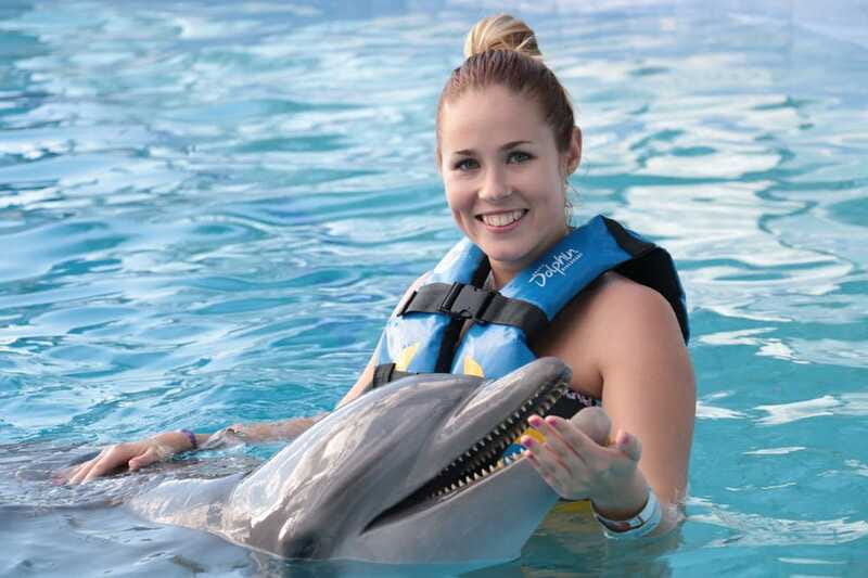 Akumal: Dolphin Encounter - Akumal Beach and the Setting Around the Habitat