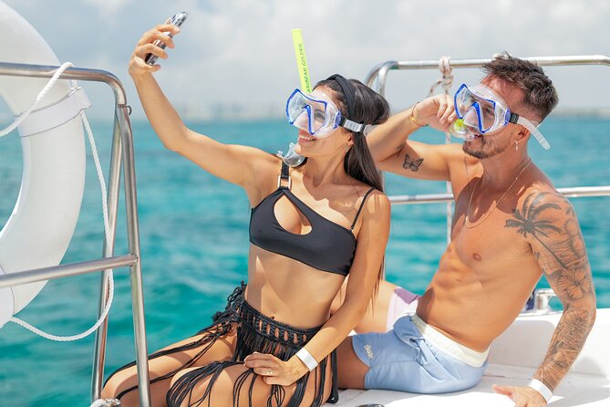 All Inclusive Isla Mujeres Catamaran - Exploring Playa Centro and Isla Mujeres