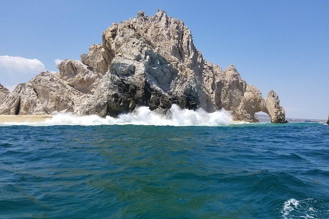 Arch Tour with Amazing Captain in Cabo San Lucas - What the captains add to a basic boat ride