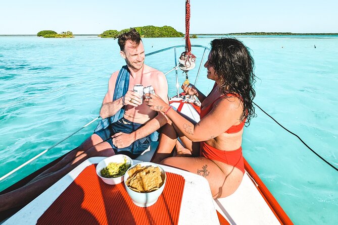 Bacalar: 4hr Private Sailing Tour with Guacamole & Drinks - Black Cenote, Bacalar’s dramatic deep-water stop
