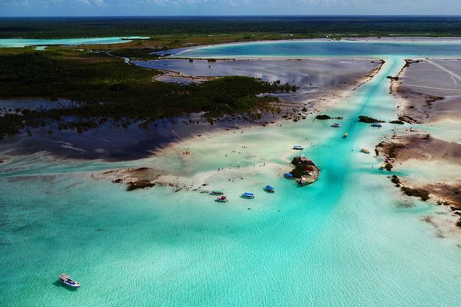 Bacalar – 7 Colors Lagoon Excursión Costa Maya - Cocalitos Beach Club and the lunch stop