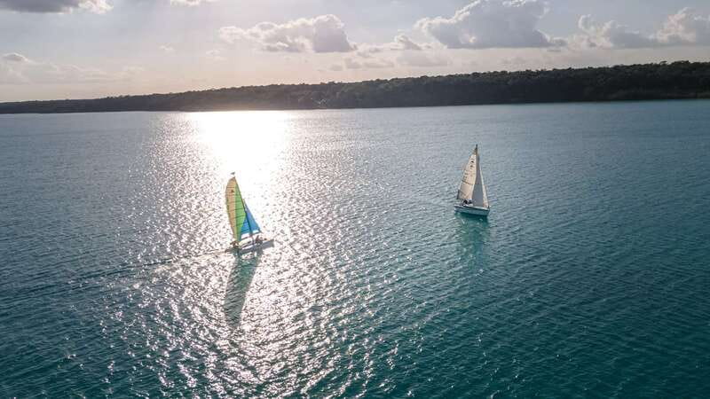 Bacalar: Group Sailing Tour with Guide - Birds Island and the wildlife along the route