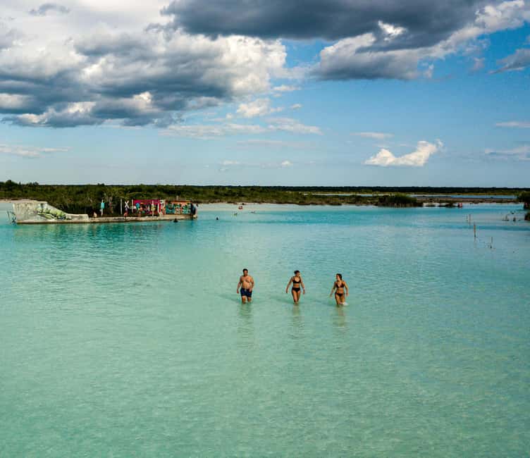 Bacalar: Lagoon Sailing Tour with Snacks and Drinks - Setting sail across Bacalar Lagoon