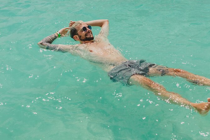 Bacalar Lagoon Sightseeing Boat Tour with Open Bar and Snacks - Cocalitos and the story of stromatolites