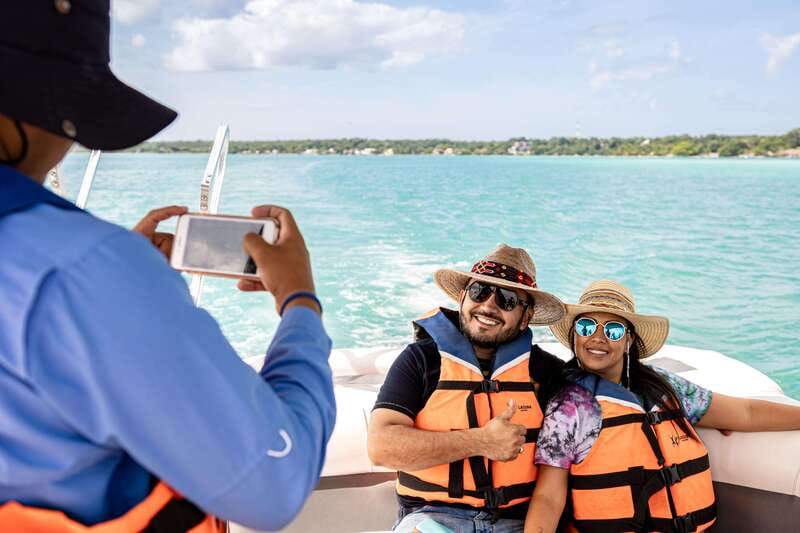 Bacalar: Lake of Seven Colors Pontoon Tour with Fruit - A 150-minute route through the lagoon