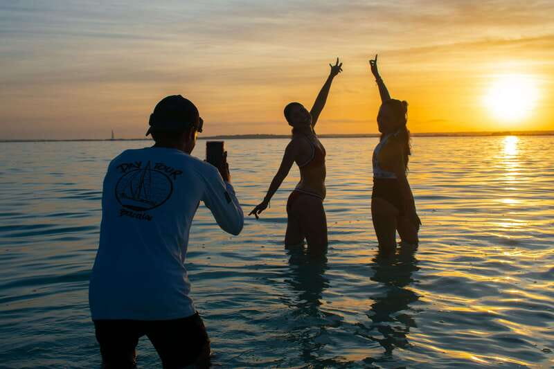 Bacalar: Sunrise Paddleboard Tour with Floating Picnic - Timing, equipment, and what to bring