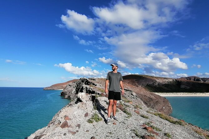 Balandra & Tecolote: hike, kayak and snorkel in paradise - Arriving at Tecolote Beach for ceviche