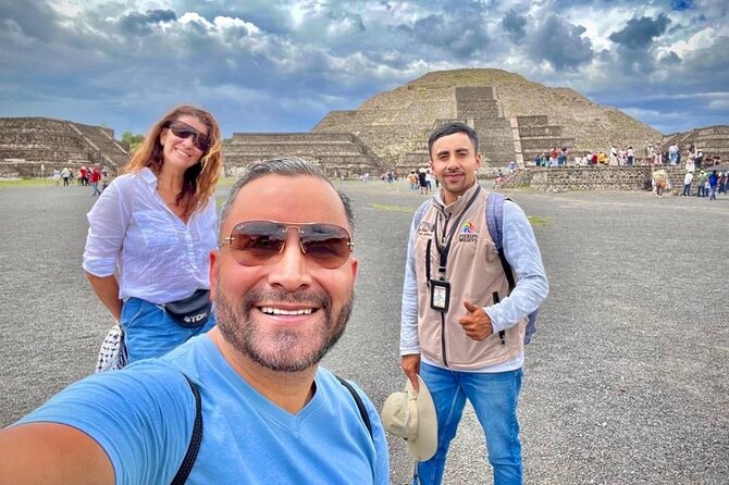 Balloon Flight and Teotihuacan Tour w/Breakfast from Mexico City - Breakfast inside La Gruta or La Cueva