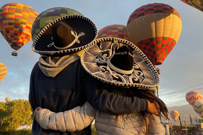Balloon Flight and Teotihuacan Tour w/Breakfast from Mexico City - Walking through Teotihuacán with Diego or Ivan