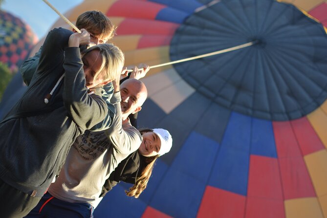 Balloon Flight + Breakfast in a cave + Pick up CDMX + Pyramids - The drink tasting is cultural, but also commercial
