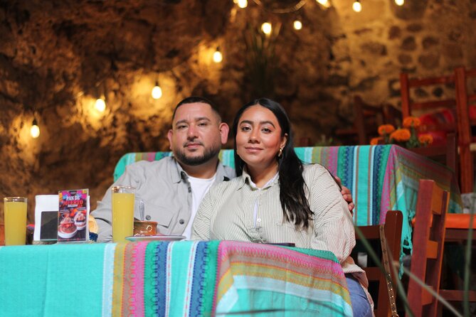 Balloon flight + Breakfast in cave + Pyramids + Pick up CDMX. - Breakfast inside a natural cave