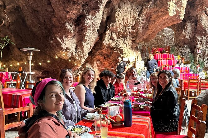 Balloon flight + pick up in CDMX + Breakfast in Cave + Pyramids - What the $169.91 price really covers