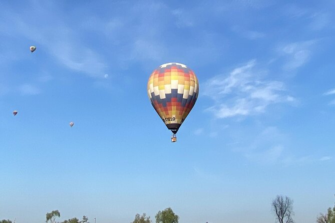 Balloon flight + Transportation + Breakfast in Cave or buffet + Pyramids - Who will get the most from this tour