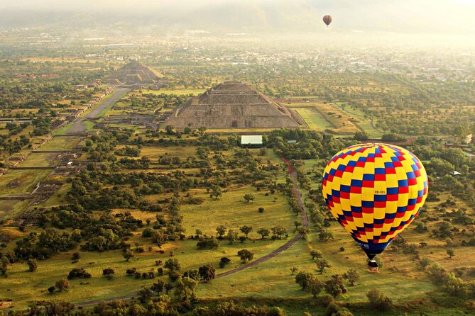 Balloon Flight with Breakfast in a Natural Cave and Transportation from CDMX - Obsidian, maguey, and local drink tasting