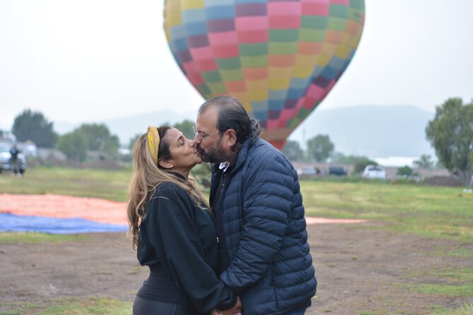 Balloon Flight with Breakfast in Cave and Pyramids of Teotihuacan - Landing, sparkling wine, and the flight certificate