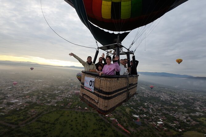 Balloon flight with breakfast in Cave and Pyramids tour from CDMX - Why this Teotihuacan morning is so memorable