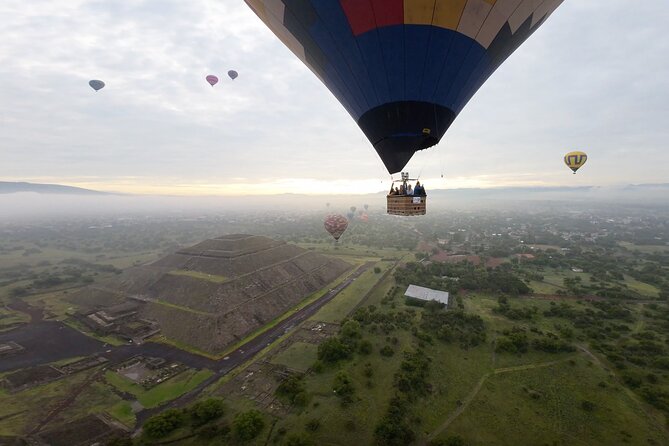 Balloon flight with breakfast in Cave and Pyramids tour from CDMX - Mezcal, tequila, pulque, and obsidian stops
