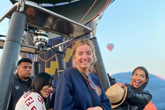 Balloon flight with breakfast in Cave and Pyramids tour from CDMX - The 4:30 a.m. pickup from Mexico City