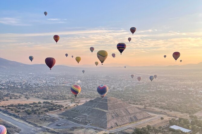 Balloon flight with pyramids tour and transportation from Mexico City - What makes this Teotihuacan tour worth considering