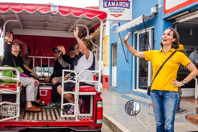 Barrio Bites tour - The guides turn food into a city lesson