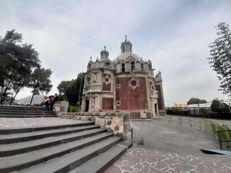 Basilica de Guadalupe: Complete Walking Tour - The Ofrenda and the photo stop