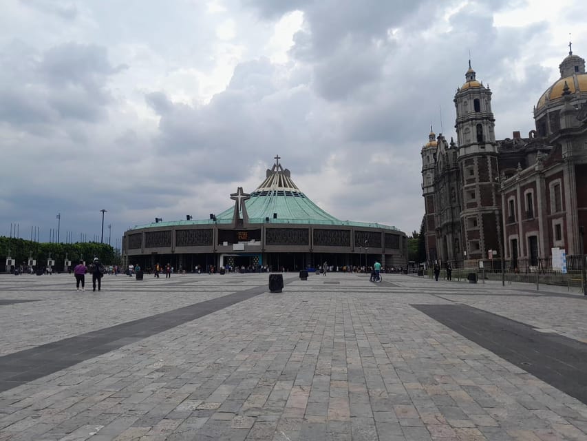 Basilica de Guadalupe: Complete Walking Tour - Plaza de las Americas and Capuchinas
