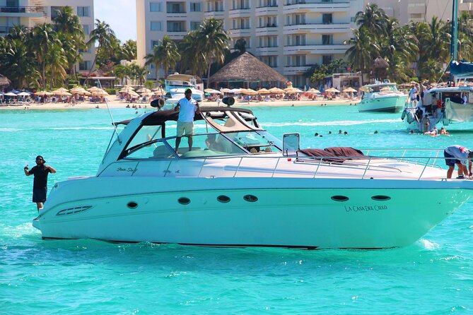 Beautiful Yacht SeaRay 48ft / 15PAX 25P16 - Is $380 a good price for 15 people?
