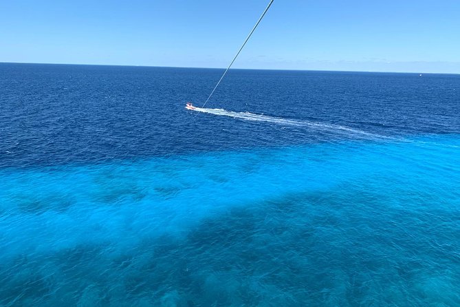 Best Parasailing Cozumel + Locker - Who Will Enjoy This Most