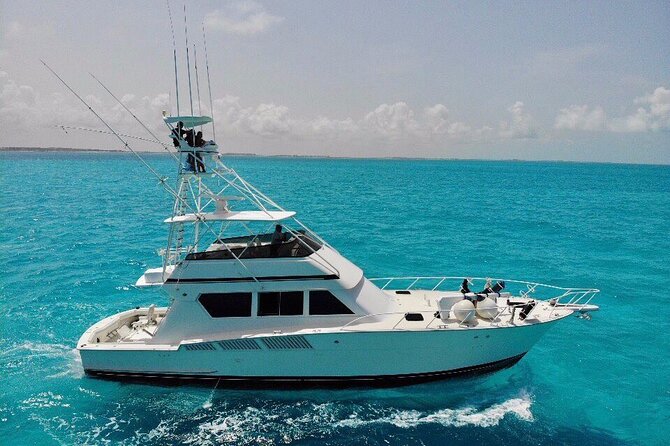 Biggest Luxury Yacht Boat Best in Cancun up to 28 pax - Setting sail from Punta Sam