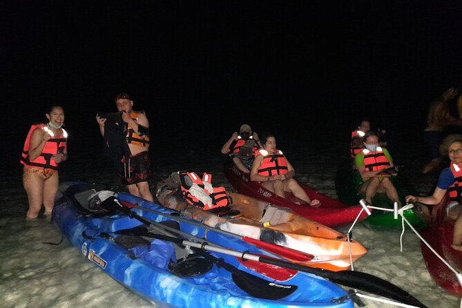Bioluminescence Tour in Kayak in Holbox Island - Walking the sandbanks in complete darkness