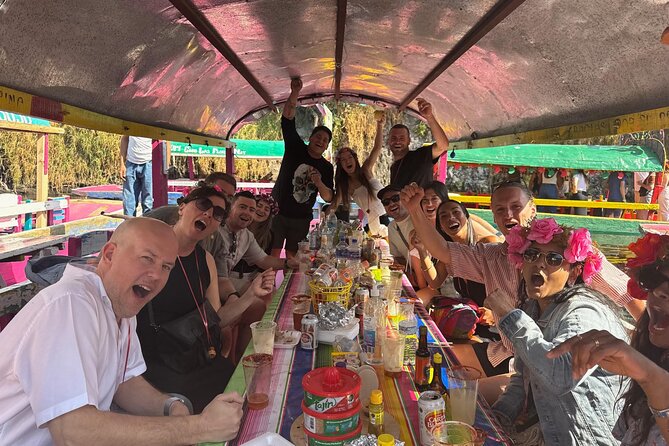 Boat tour in Mexico City with Live Guide with Food and Drinks - The food, tasting, and island stop
