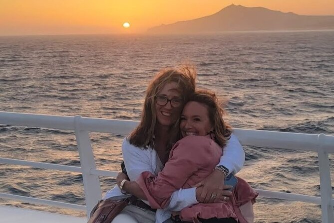 Cabo Arch Sunset Yacht Tour - Dinner & Drinks — Up to 18 Guests - Who will enjoy this cruise most?