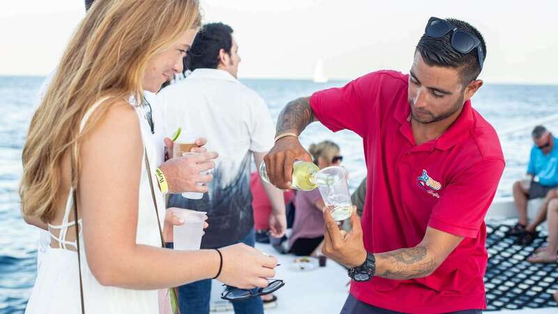 Cabo San Lucas: 2 Hour Sunset Cruise with Food and Wine - Practical booking advice for a smoother evening