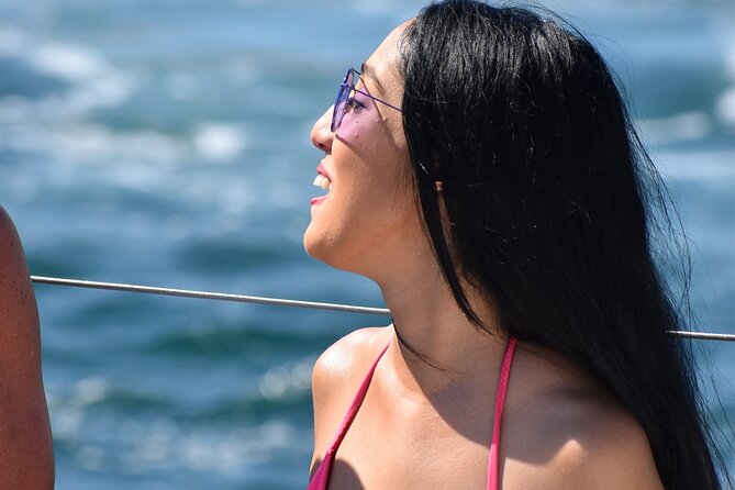 Cabo San Lucas Boat Tour with Snorkeling, Open Bar, and Lunch - Lunch on the Ride Back