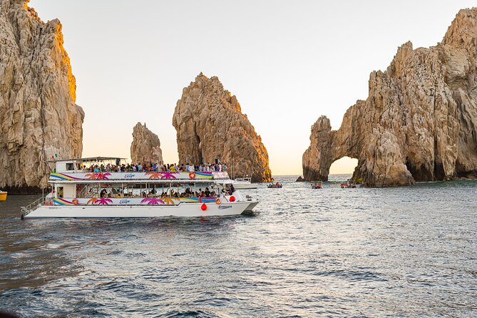 Cabo Sunset Dinner Cruise: Fajitas, Lands End and Party - Sailing past the Arch and Lands End