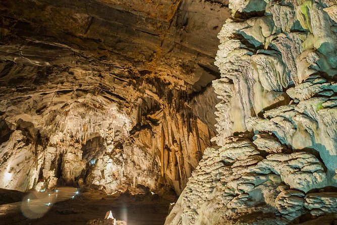 Cacahuamilpa Caves and Taxco: Private & Small Groups From Mexico City - Walking into the Cacahuamilpa Caves